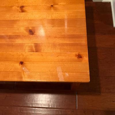 Small Wooden Table (GB2-DZ)