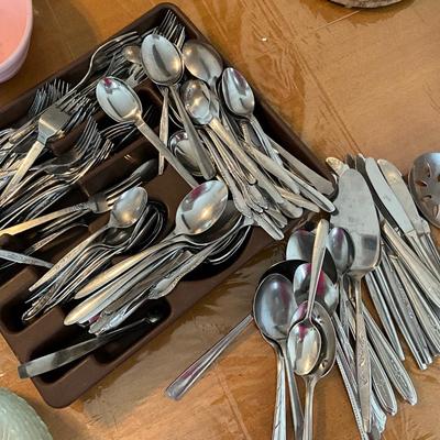 Lot of Silverware - over 100 pieces