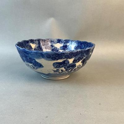 1221 Antique Flow Blue Chinese Scalloped Edge Bowl