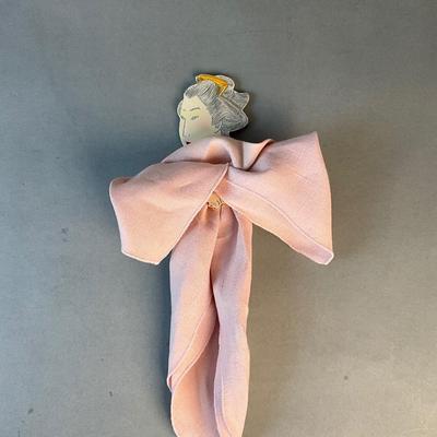 1230 Vintage Japanese Figure Napkin Rings Three Sets of Four