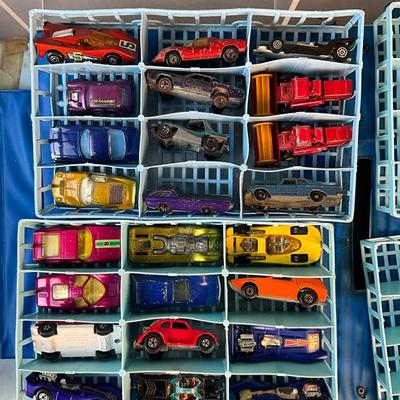 1235 Lot of Vintage 1960-1980 Metal Matchbox by Lisney England Cars with Case