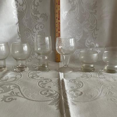 Set of 6 mixed glassware