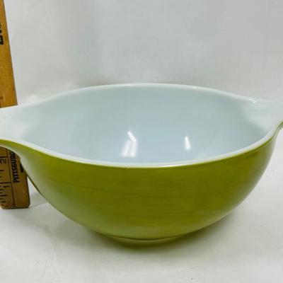 Vintage Pyrex Bowl, Avocado Green Solid Colorr