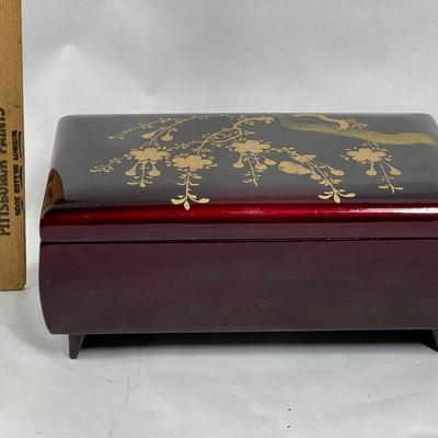 Jewelry Music Box, Red Felt interior