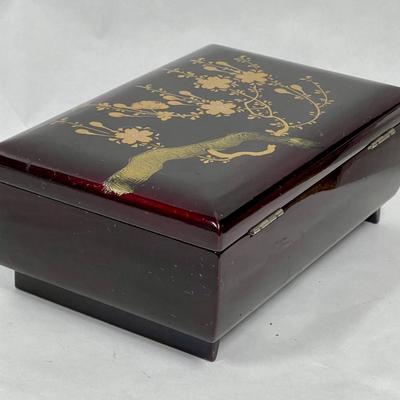 Jewelry Music Box, Red Felt interior