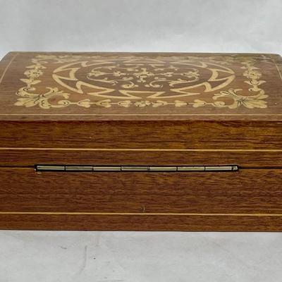 Inlayed Wooden Trinket Jewelry Box with hinged lid