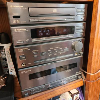 Pioneer Cassette CD AM/FM Receiver and speakers w manual