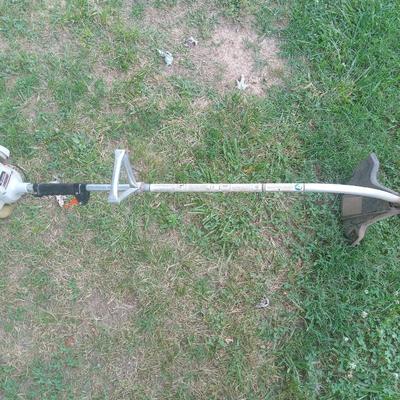 Working gas weed eater