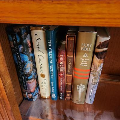 2 Shelves of Books Tolkien Robert Jordan