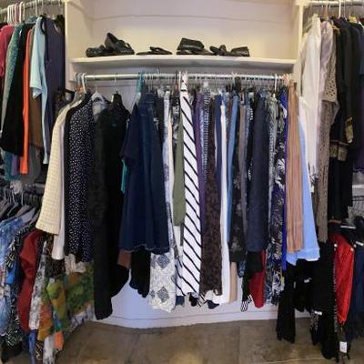 Lot 19: Closet Selection