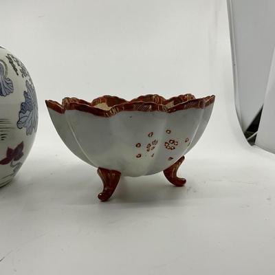 1303 Vintage Chinese Ginger Jar Vase with Kutani Scalloped Porcelain Bowl