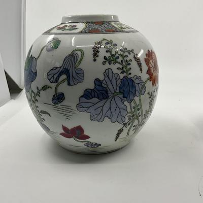 1303 Vintage Chinese Ginger Jar Vase with Kutani Scalloped Porcelain Bowl