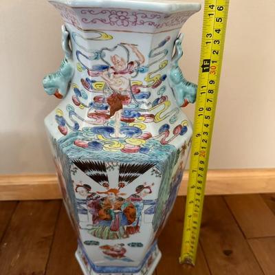 Large Chinese Vintage Vase with Figures