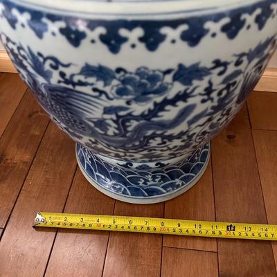 Very large Chinese Vintage Porcelain Blue and White Phonex Vase with six characters mark