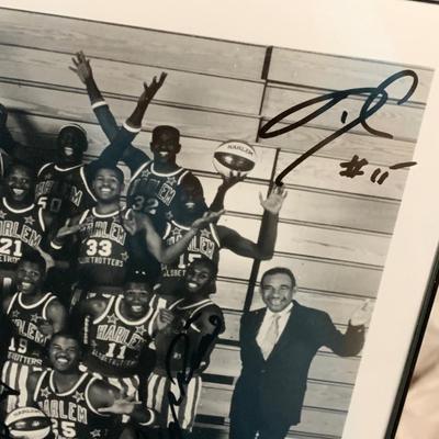 Harlem Globetrotters Signed Photo