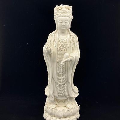1307 Vintage Porcelain Asian Figure Blanc Figure