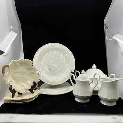 1319 Set of White Italian Majolica Plates with Covered Porcelain Bowl , Cream & Sugar