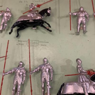 Britains Historical Series Knight Toy Soldiers w/ box