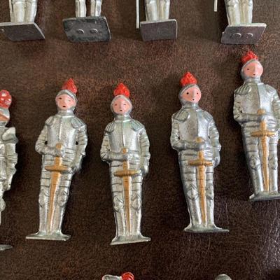 Cast Metal Knights Medieval Figurines
