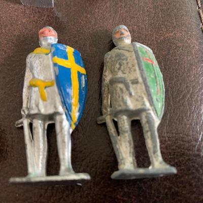 Cast Metal Knights Medieval Figurines
