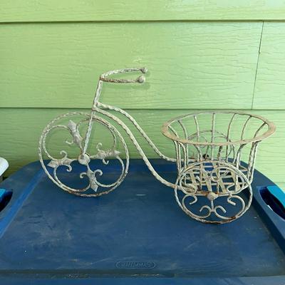 183 IRON GARDEN BICYCLE PLANT HOLDER 17"