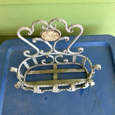 185 IRON HANGING PLANT HOLDER BASKET 12".