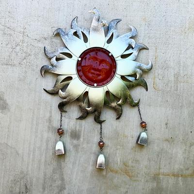 193 SUN SCULPTURE WIND CHIME METAL & GLASS 18"