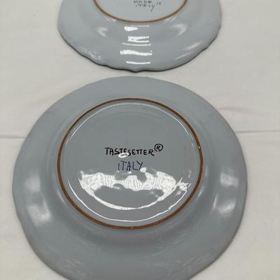 Pair of MORELLI FAENZA Handmade plates-8"