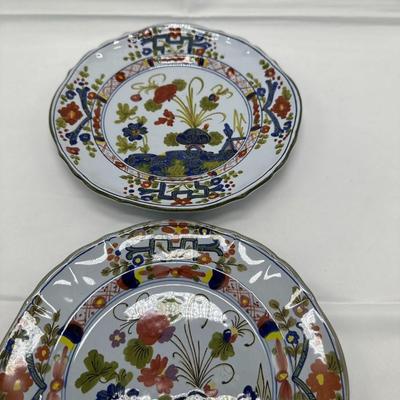 Pair of MORELLI FAENZA Handmade plates-8"