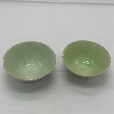 Pair of Chinese vintage rise bowls