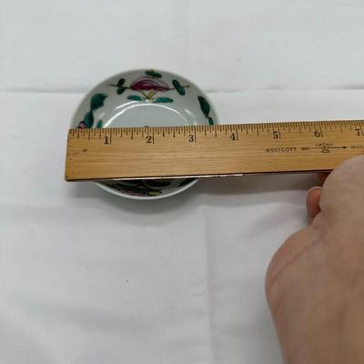 Small chinese vintage famille verte dish