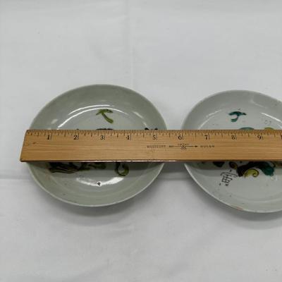 Pair of chinese famille verte dishes