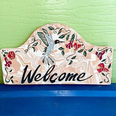 197 SANDSTONE WELCOME SIGN WITH HUMMINGBIRD 13.5"