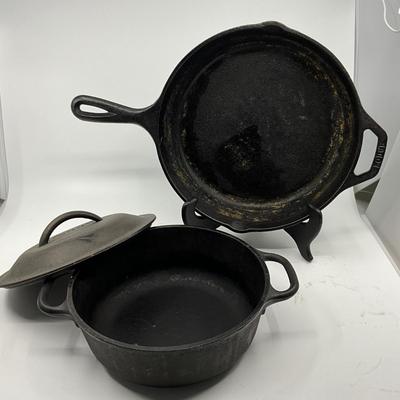 1381 Large Oval Le Creuset Cast Iron #25 Pot with Lodge Stockpot and Skillet