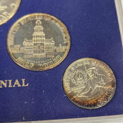 1776 - 1976 Official US Bicentennial Coin Set Choice 2