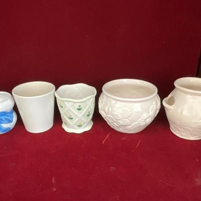 Lot # 129 Lot of Assorted Planters