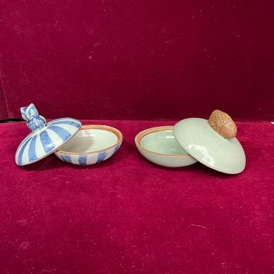 Lot #115 Pair of Round Trinket Boxes
