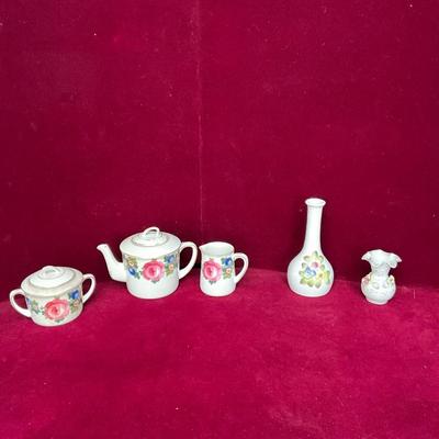 Lot# 99 Vintage Porcelain Lot