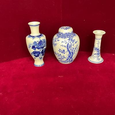Lot# 92 Blue and White Ceramic Lot