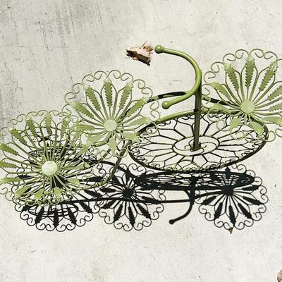 206 LARGE TRICYCLE PLANT STAND 3 POTS 32"