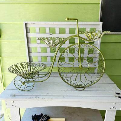 206 LARGE TRICYCLE PLANT STAND 3 POTS 32"