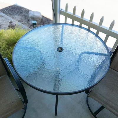 209 PATIO TABLE + 4 CHAIRS ROUND GLASS TOP ROCKING