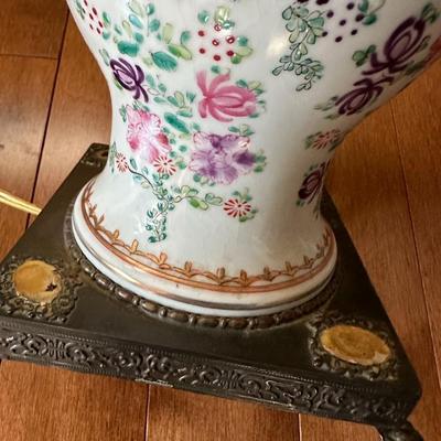 Chinese Export Porcelain Lamp