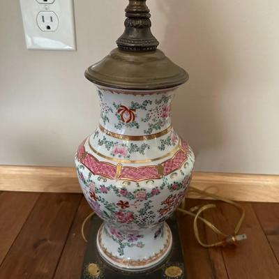 Chinese Export Porcelain Lamp
