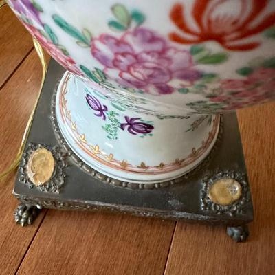 Chinese Export Porcelain Lamp