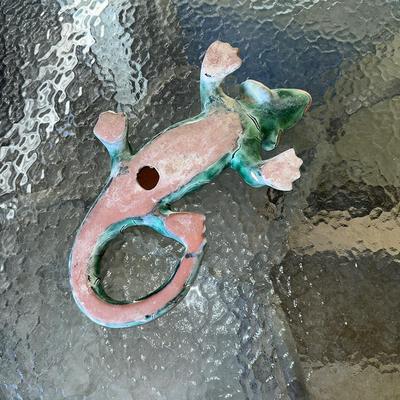 213 GREEN CLAY LIZARD WITH EYELASHES 16" LONG