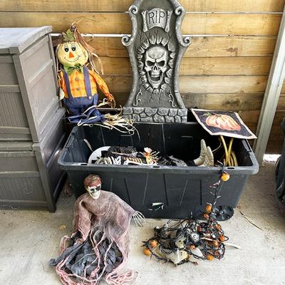 214 HALLOWEEN DECORATION 2 TUBS SPOOKS GHOSTS LIGHTS