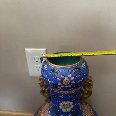 Pair of Chinese Vintage Porcelain Enamel Colour Bottle Vase With Four Characters Mark