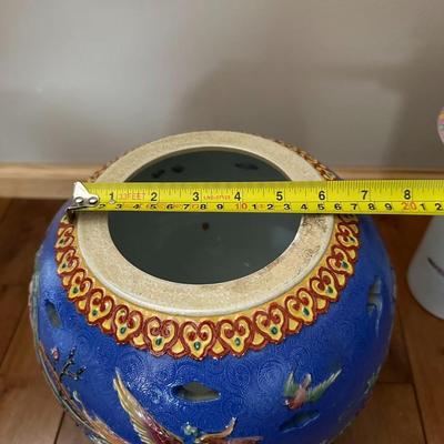 Pair of Chinese Vintage Porcelain Enamel Colour Bottle Vase With Four Characters Mark