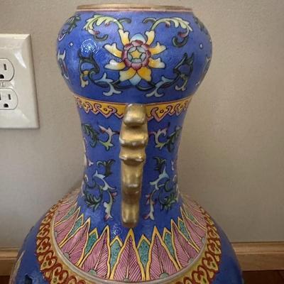 Pair of Chinese Vintage Porcelain Enamel Colour Bottle Vase With Four Characters Mark